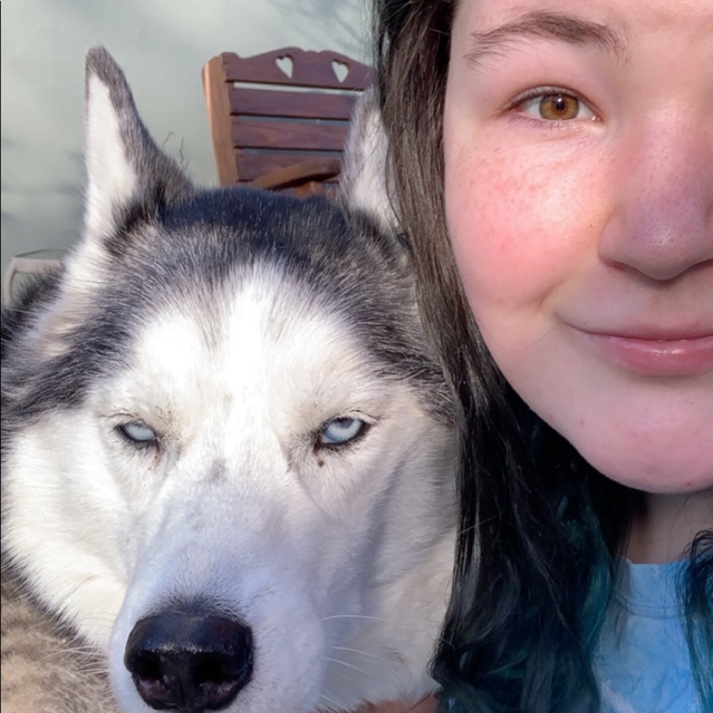 Meet your Posher, Alicia